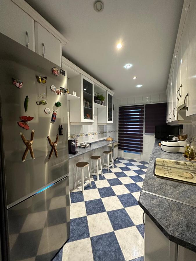 Madera De Olmo Apartment Madrid Exterior photo